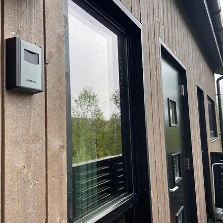 Skaidi Logde- 3 Bedroom Near Salomon River And Golf Course Hammerfest