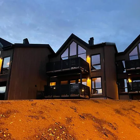 Skaidi Logde- 3 Bedroom Near Salomon River And Golf Course Lägenhet